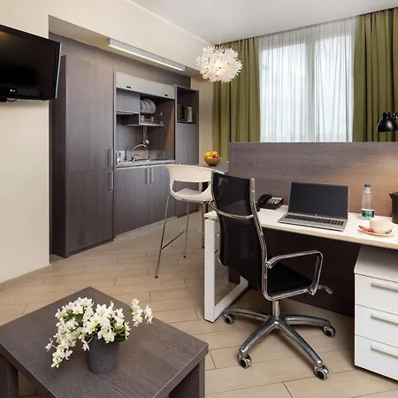 Aparthotel Chc Business 4*