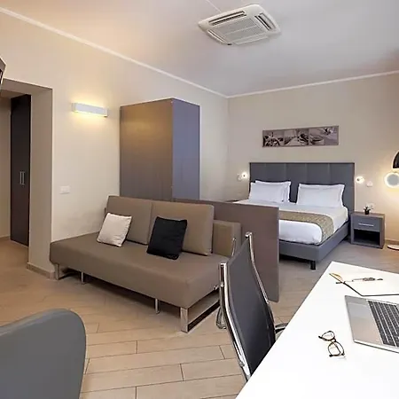 Chc Business 4*
