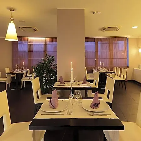 Chc Business 4*